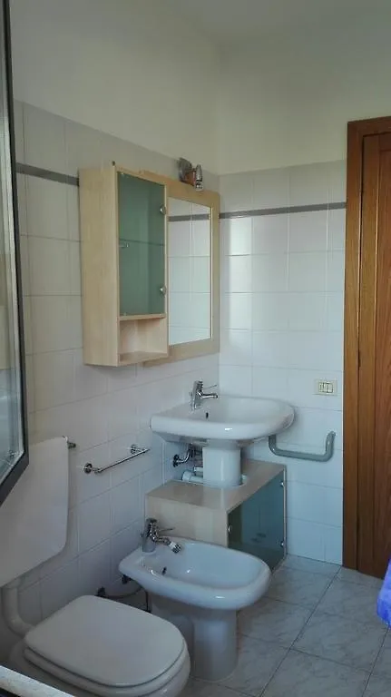 Bed & Bacco Apartment Bergamo 0*,  Italy